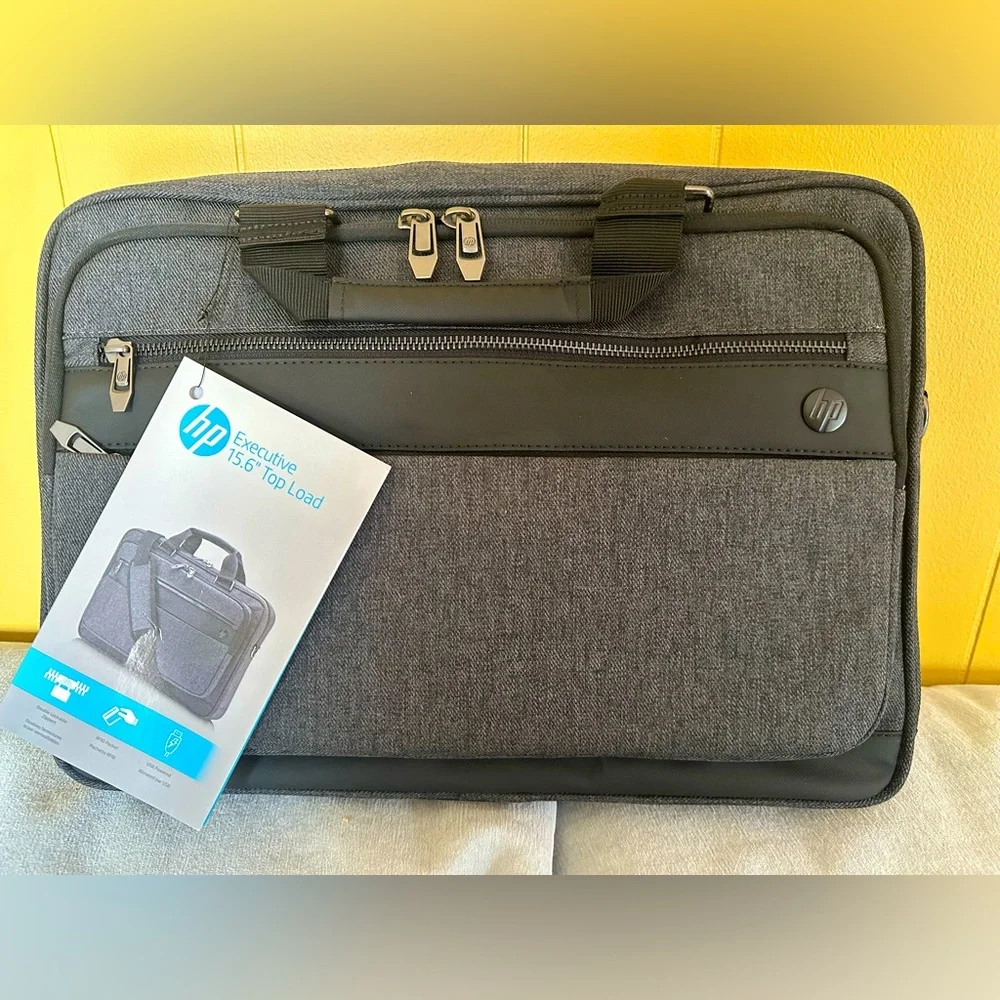 NWT - HP 6KD06AA Messenger Bag, Size 15.6” - Black